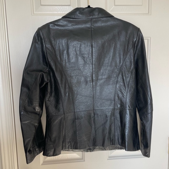 Vintage Wilson’s Black Leather Jacket | M - Picture 6 of 16